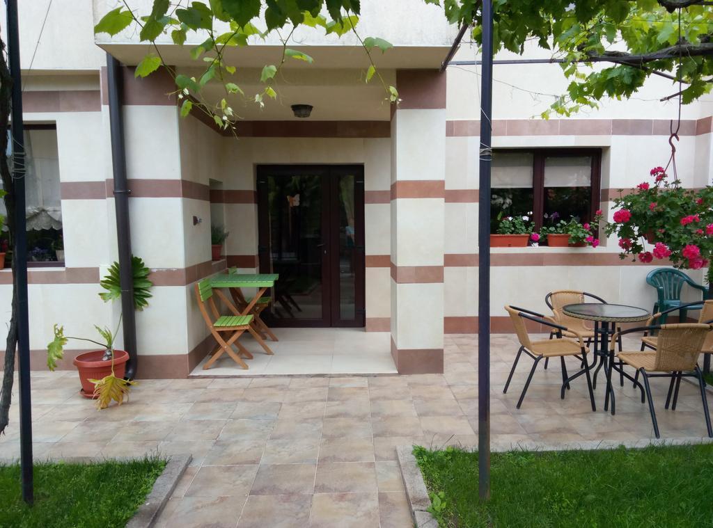 Family Hotel Bellehouse Chernomorets Exterior photo